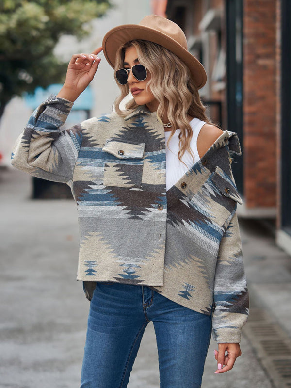 New geometric pattern short loose lapel pocket buttons women's woolen coat