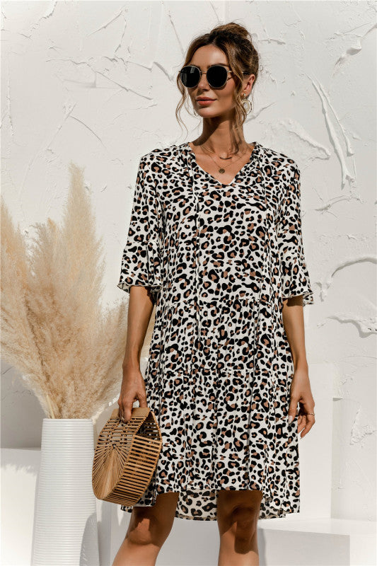 V-neck trumpet sleeve cake style stitching dress
