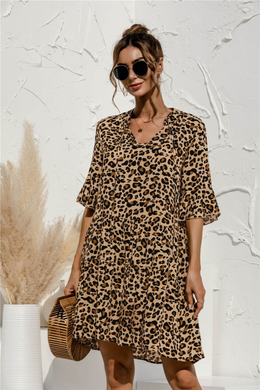 V-neck trumpet sleeve cake style stitching dress