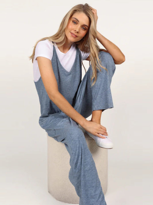 Oversized knit two-pocket fit oversized jumpsuit blue